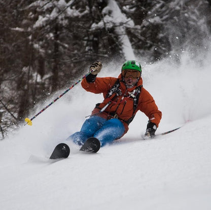 Skiing with free the powder long cuff glove